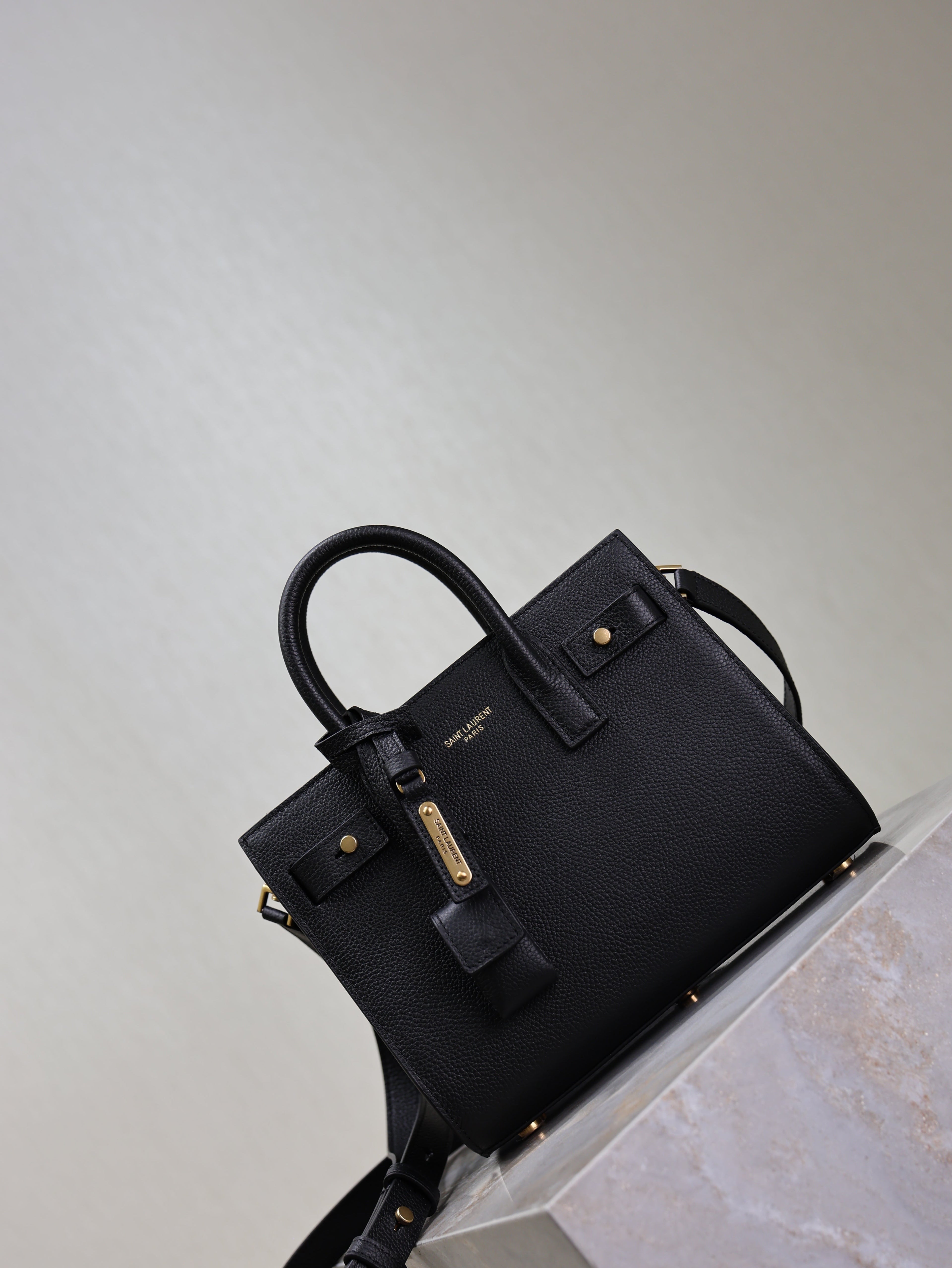 YSL 25S SAC DE JOUR 22 IN BLACK SUPPLE GRAINED CALFSKIN GOLD HARDWRE