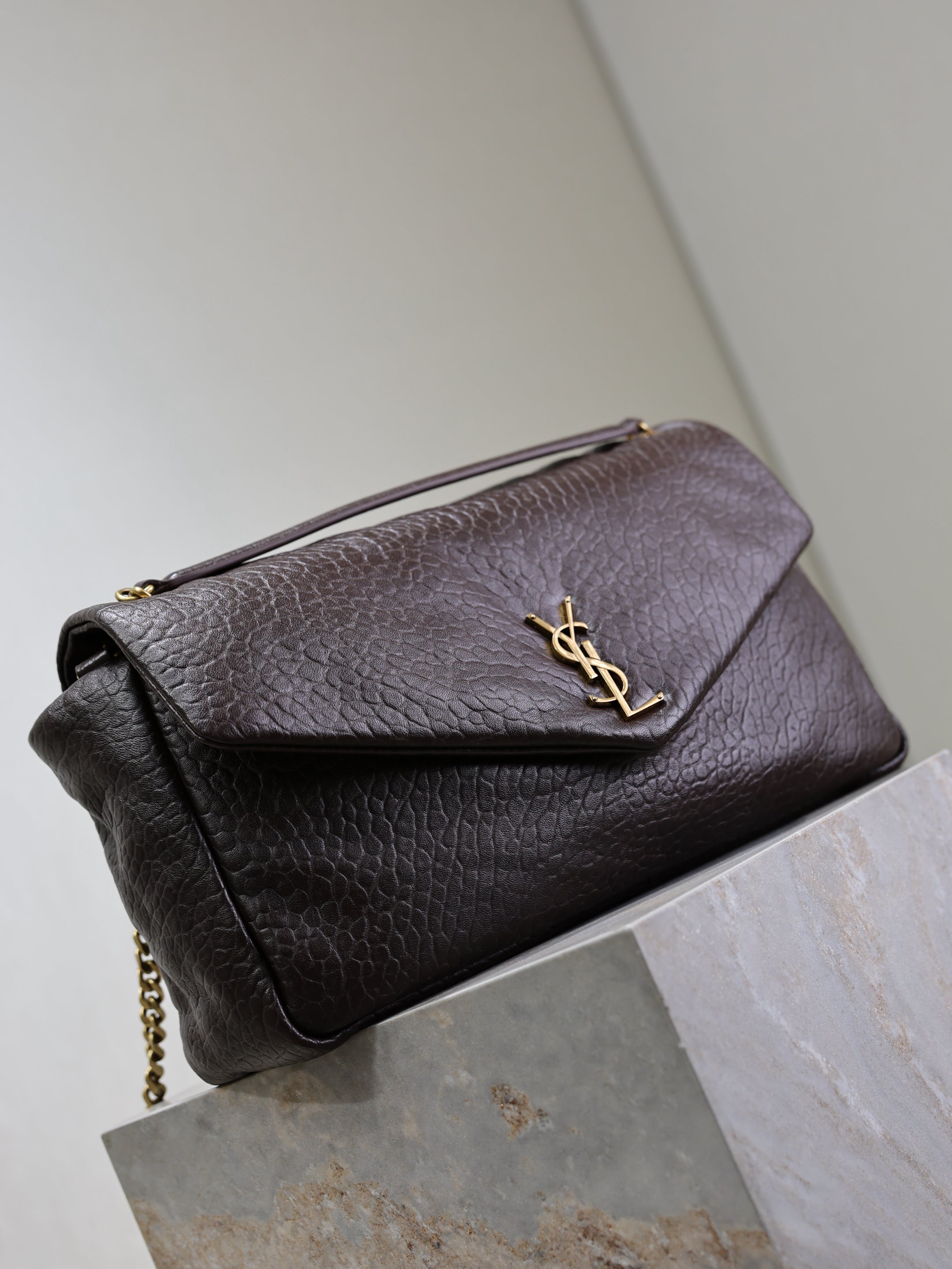 YSL 25S CALYPSO GM 38 IN DARK CHOCOLATE CALFSKIN GOLD HARDWRE