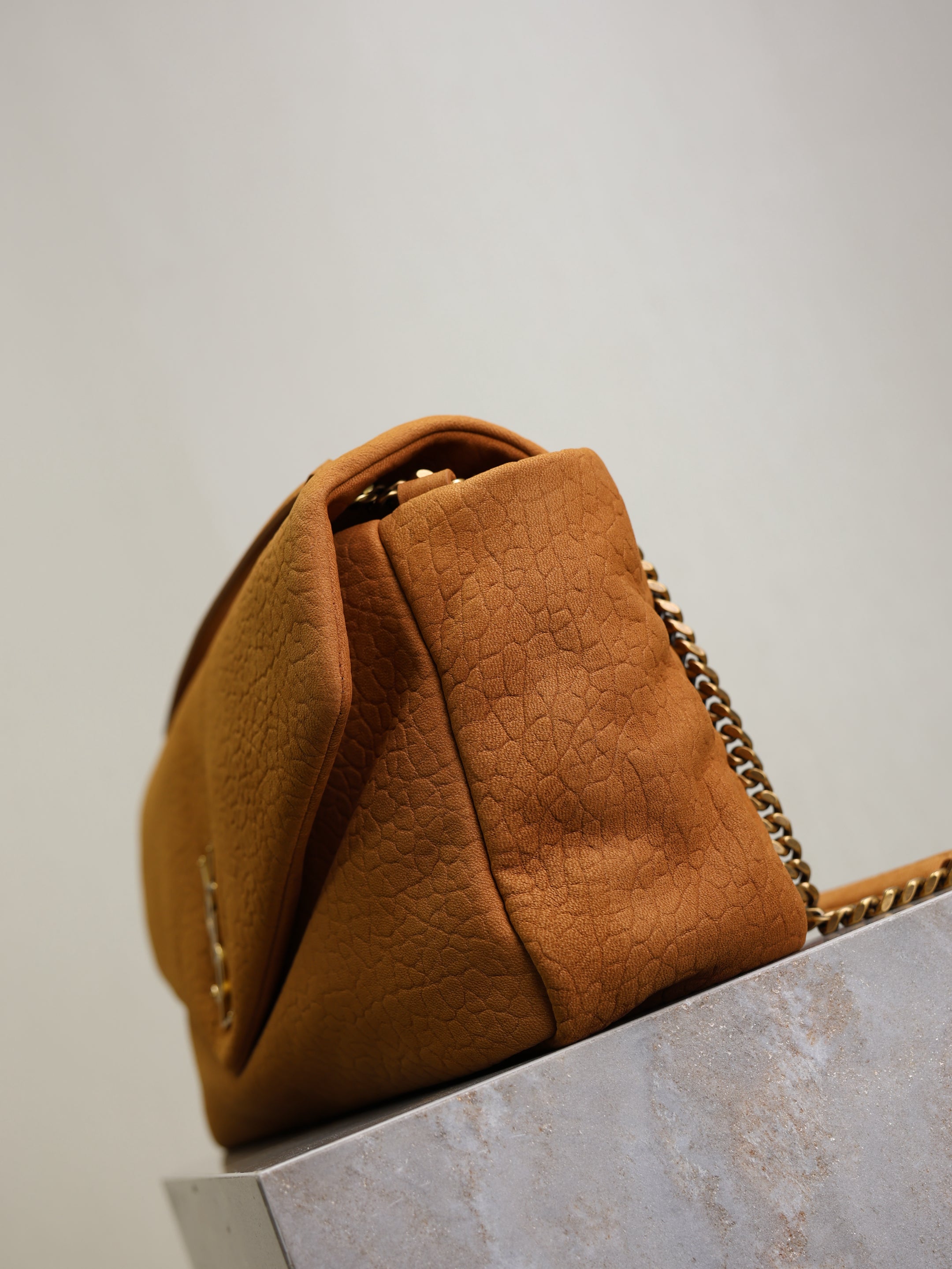 YSL 25S CALYPSO GM 38 IN BURNT ORANGE GRAINED CALFSKIN GOLD HARDWARE