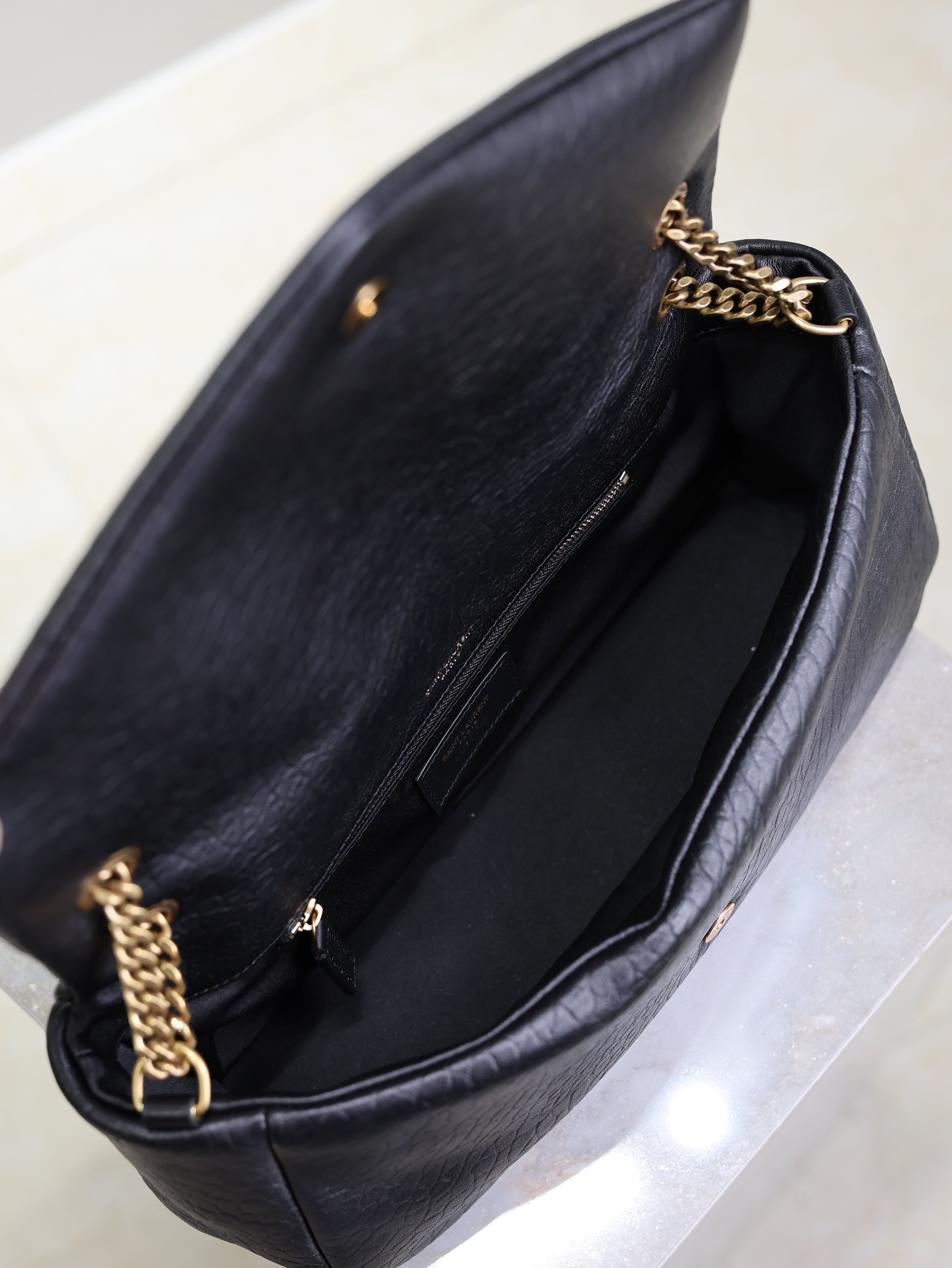 YSL 25S CALYPSO 30 IN BLACK GRAINED CALFSKIN GOLD HARDWARE