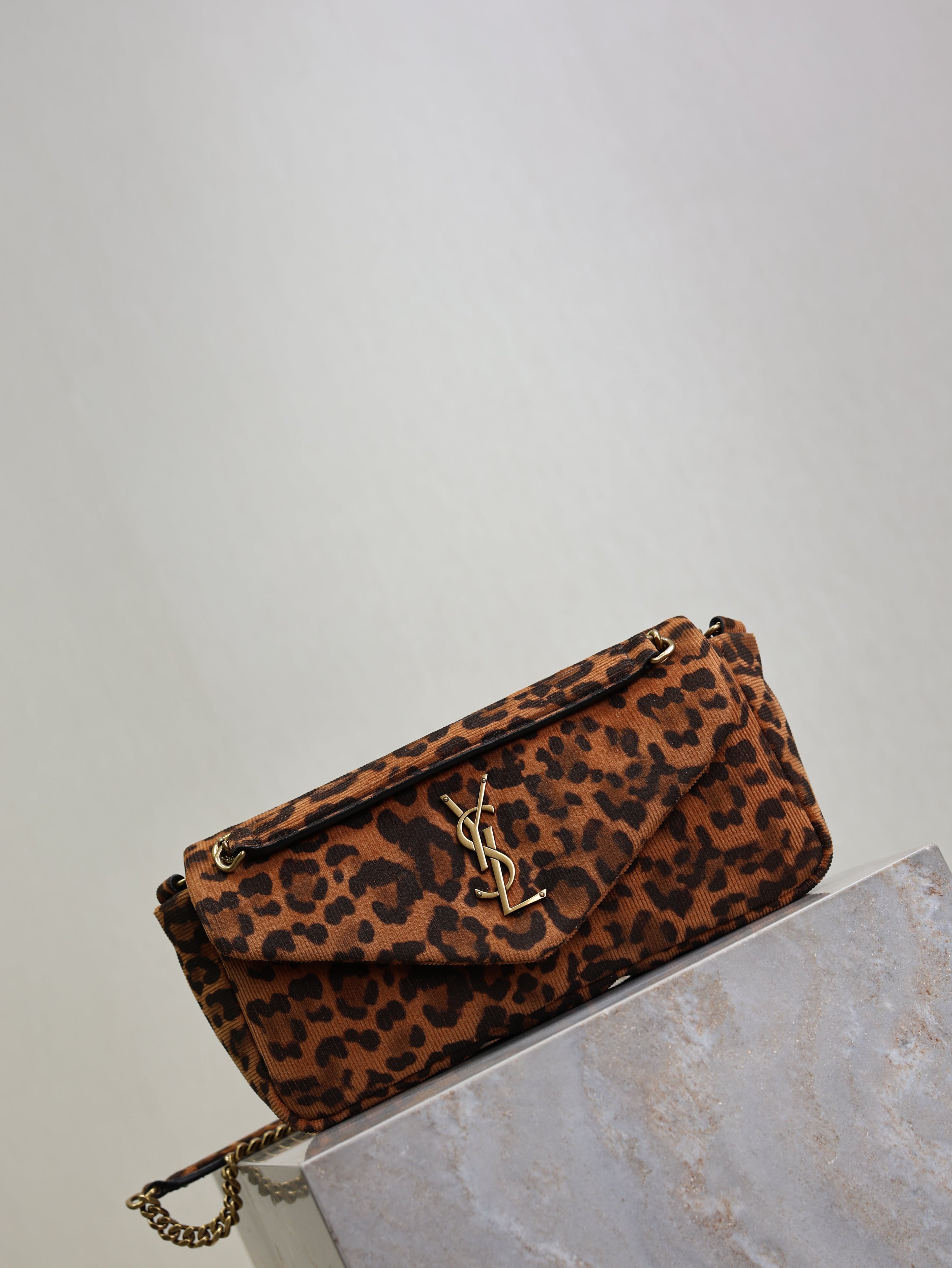 YSL 25S CALYPSO HANDBAG 26 IN BROWN LEOPARD PRINT VELVET GOLD HARDWARE
