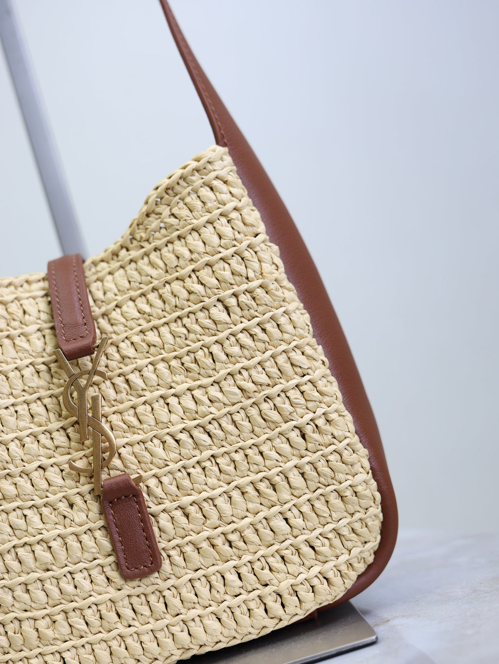 YSL 25S LE 5 À 7 SUPPLE BABY 16 IN RAFFIA AND CALFSKIN GOLD HARDWARE