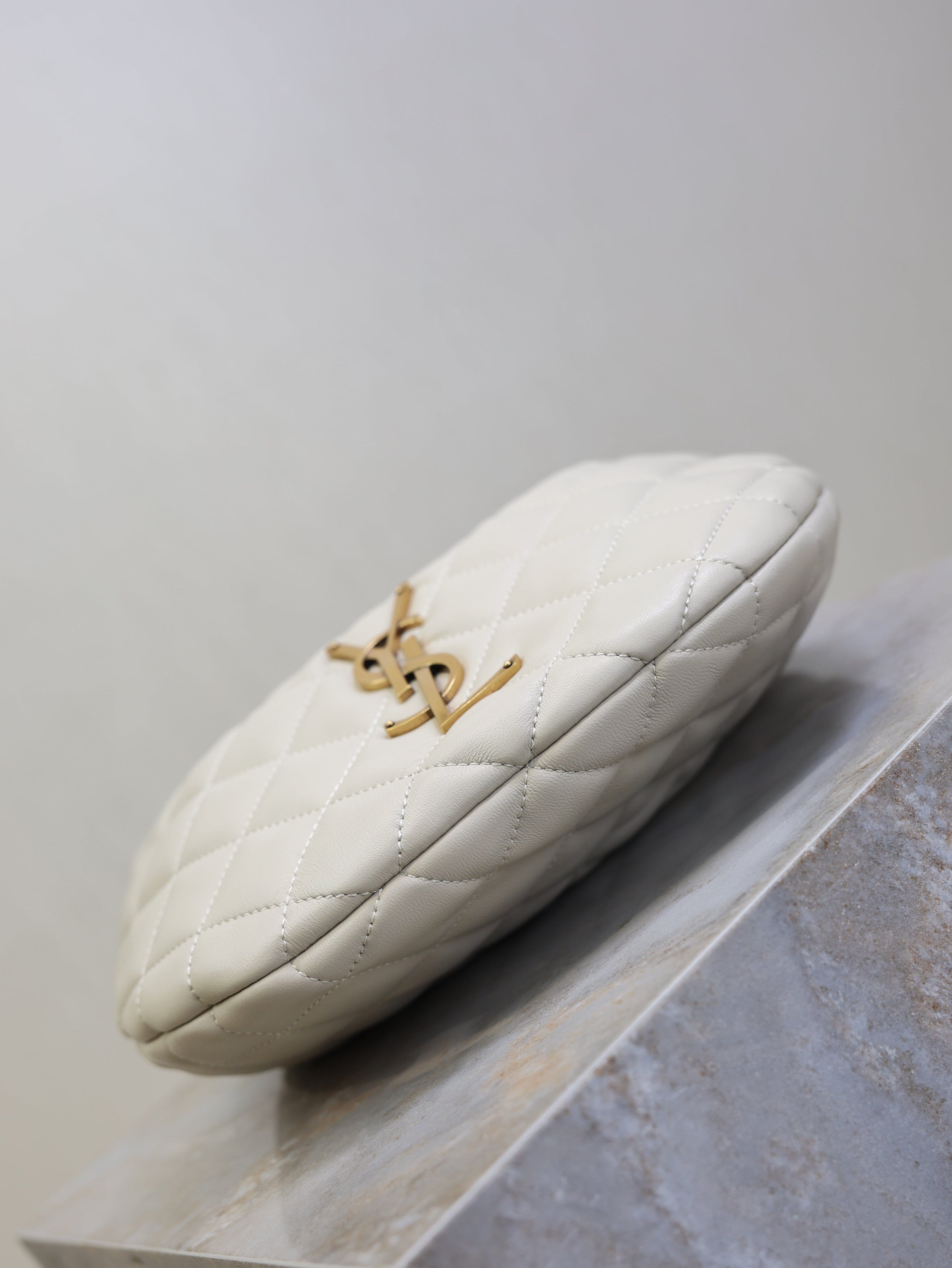 YSL 25S ICARINO 17 IN WHITE QUILTED CALFSKIN GOLD HARDWRE