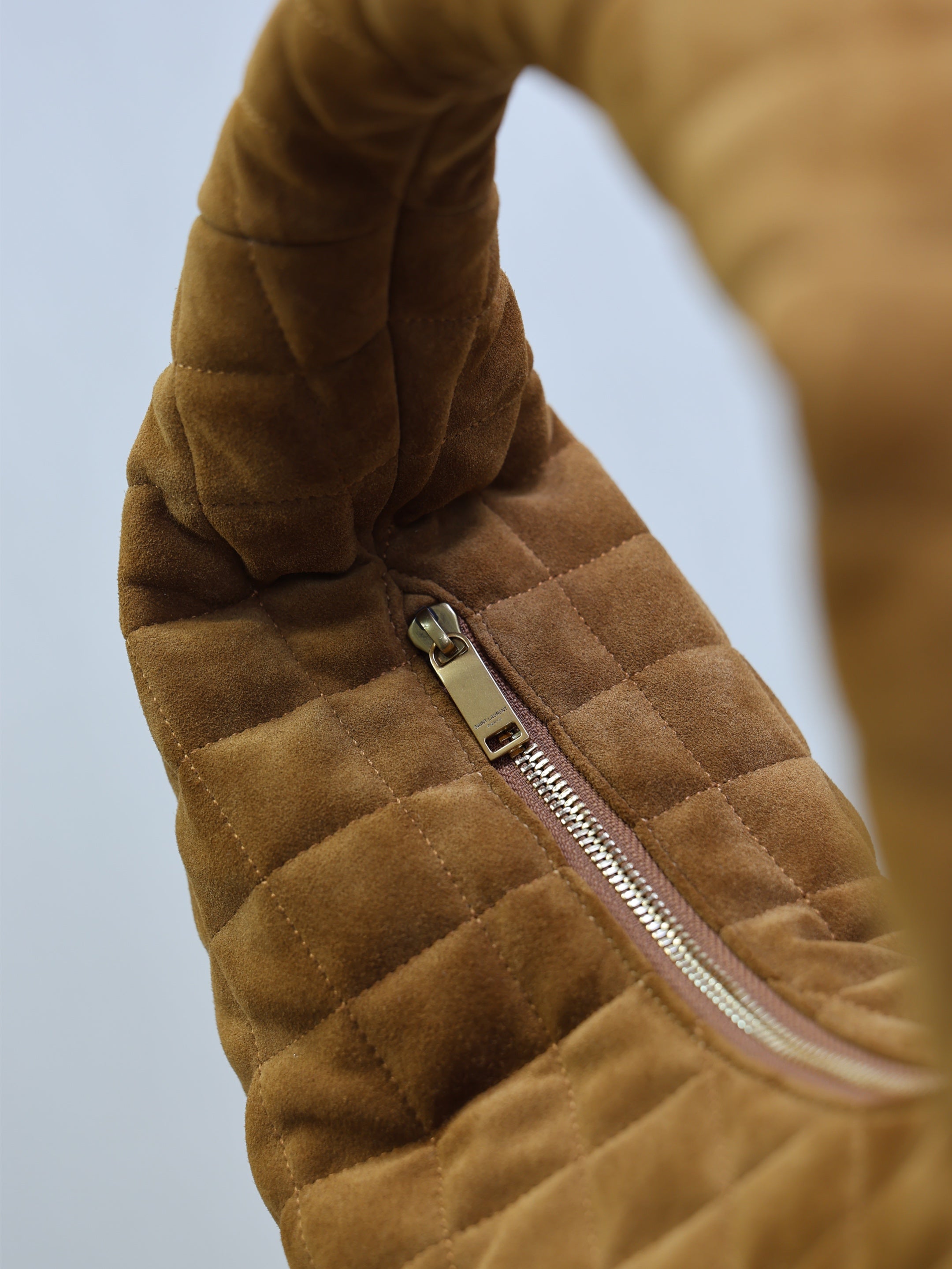 YSL 25S ICARINO 44 IN CARAMEL QUILTED SUEDE GOLD HARDWRE