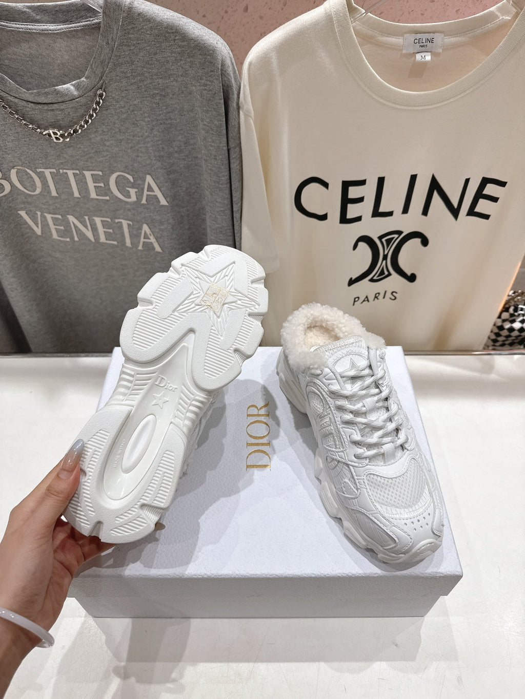 DIOR CHRONO SNEAKER 25S IN WHITE LAMBSKIN AND MESH FABRIC STYLE 11
