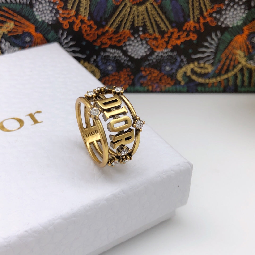 18K Dior Vintage Crystals Ring