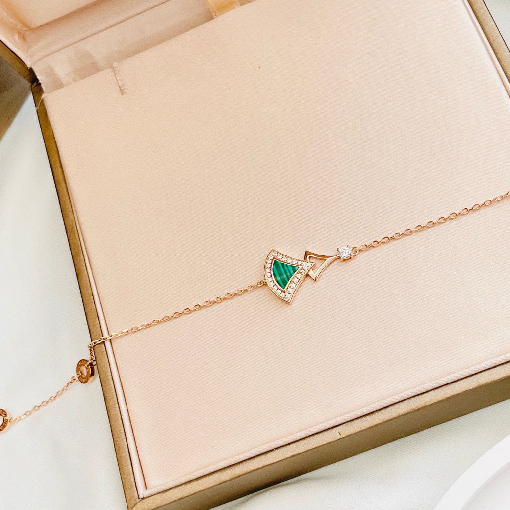18K BVLGARI Dream Malachite Bracelet