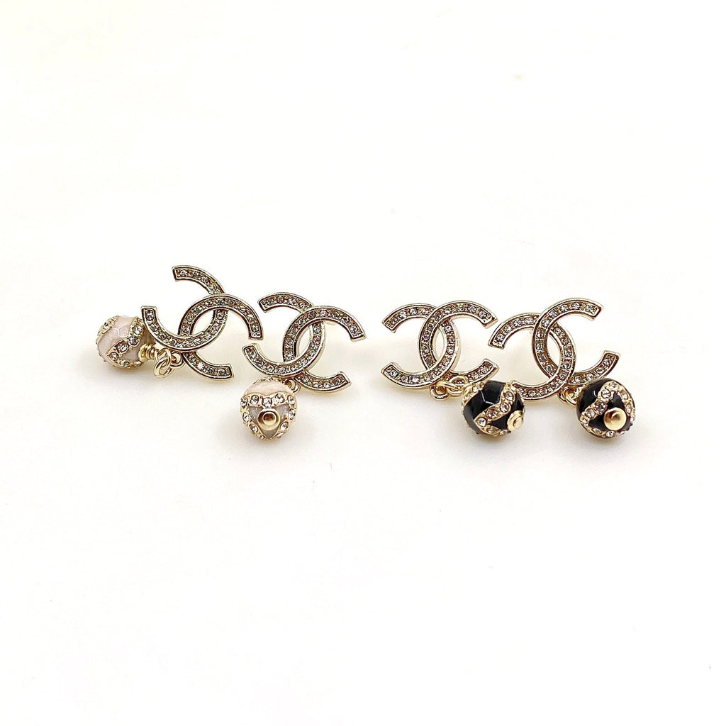 18K  Chanel Pearl Pendant Earrings