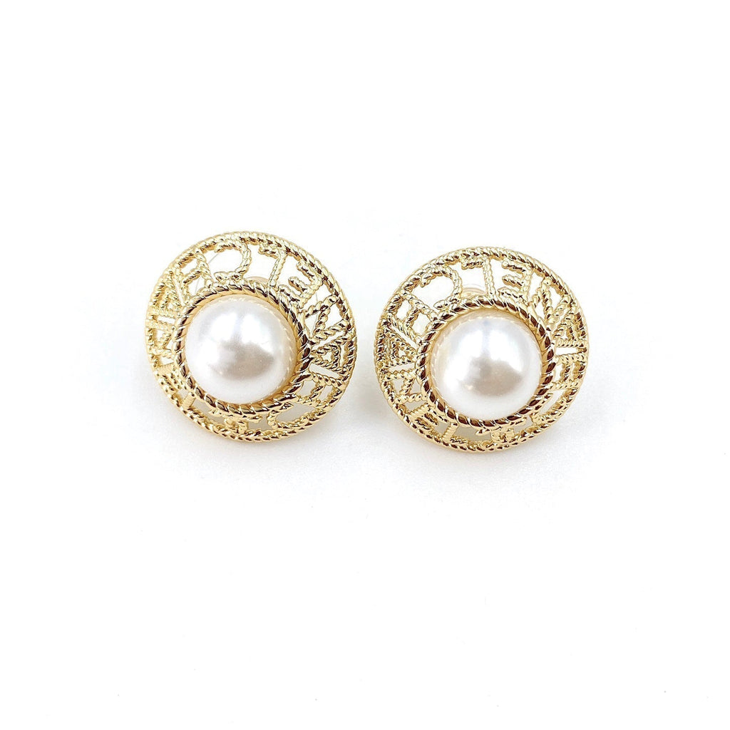 18K  Chanel Pearl Round Earrings