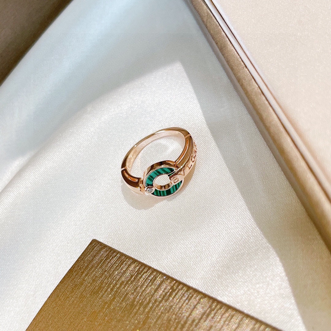 18K BVLGARI Malachite Ring
