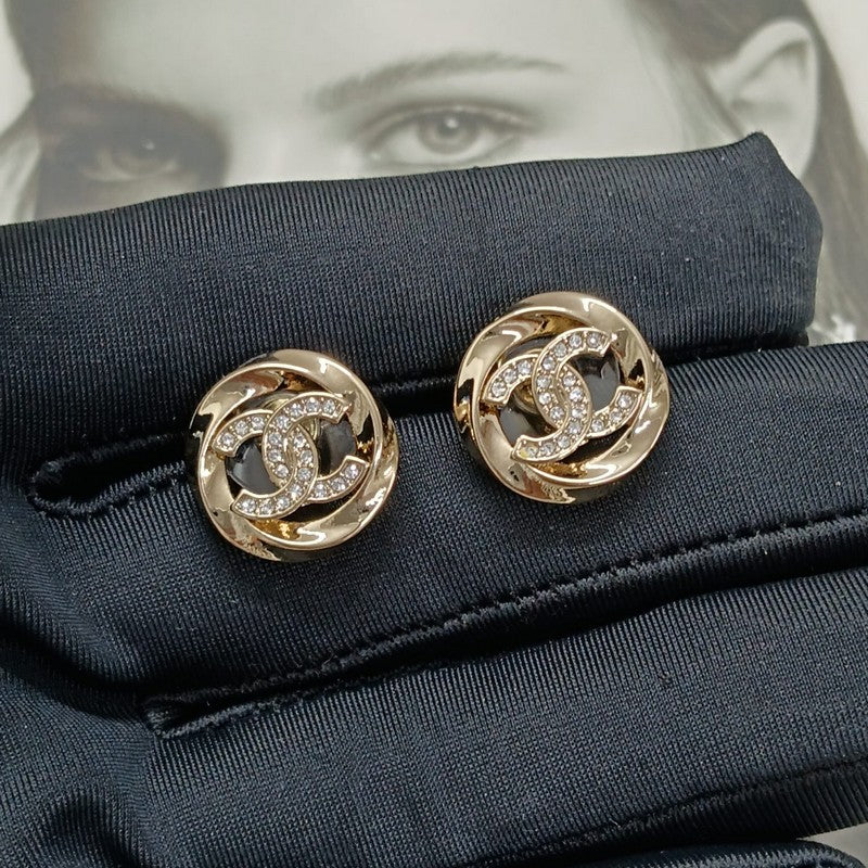 18K  Chanel Round Diamond Gold Earrings