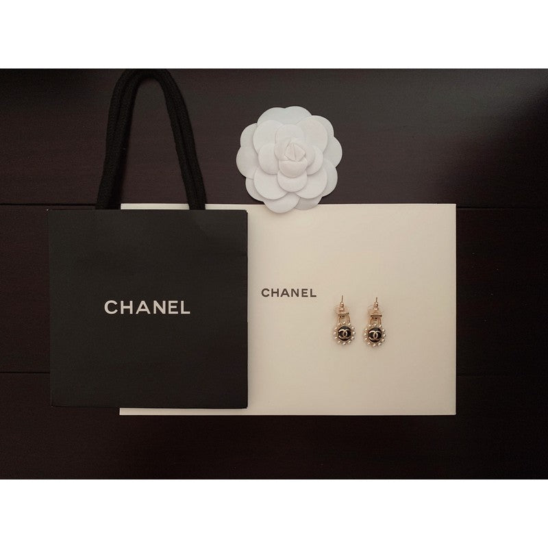 18K  Chanel Pearl Earrings