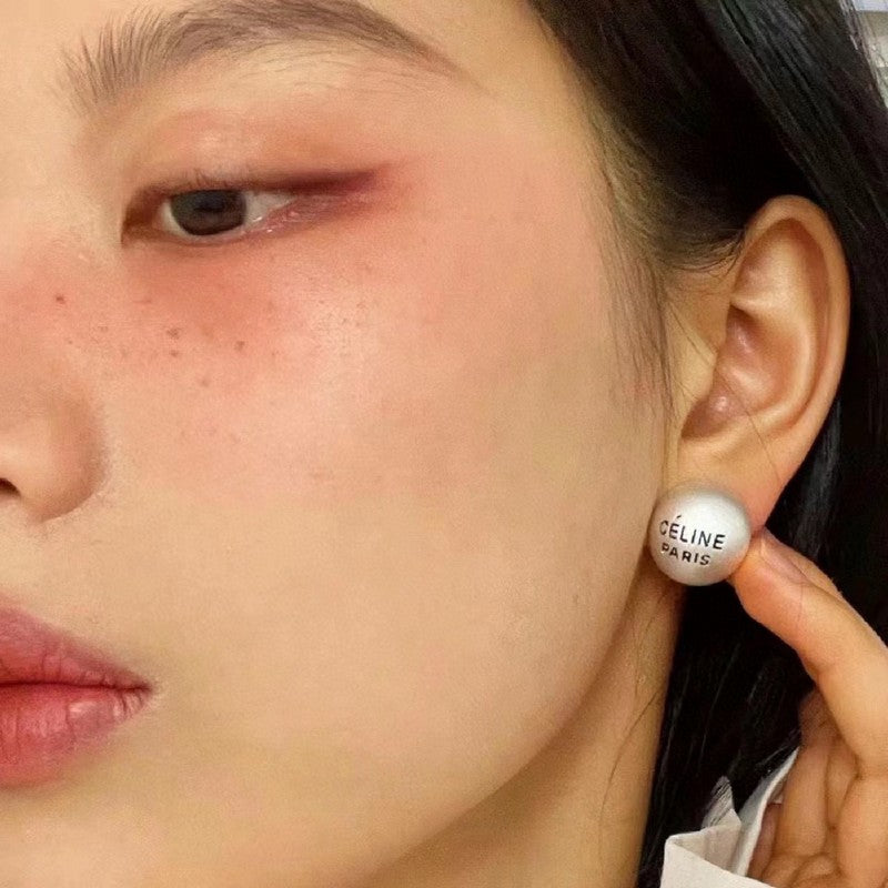 18K Celine Round Earrings