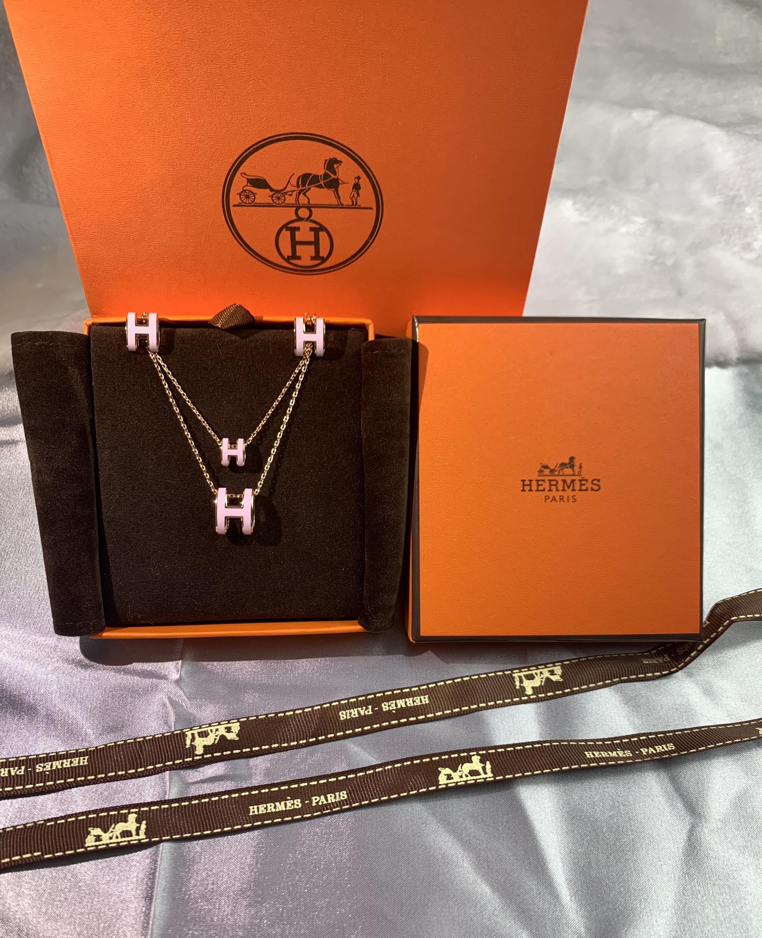 18K Mini Pop Hermes Pink Necklace