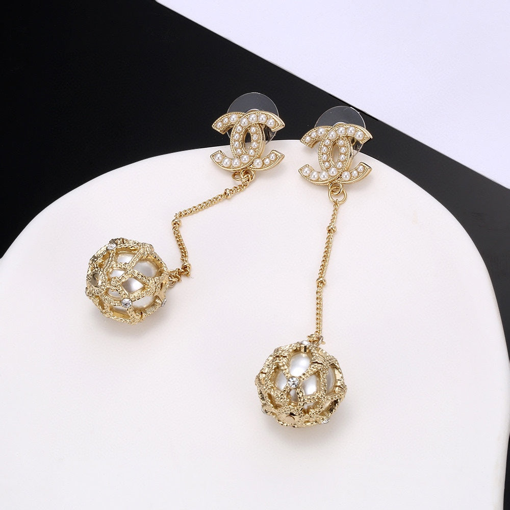18K  Chanel Pearl Long Earrings