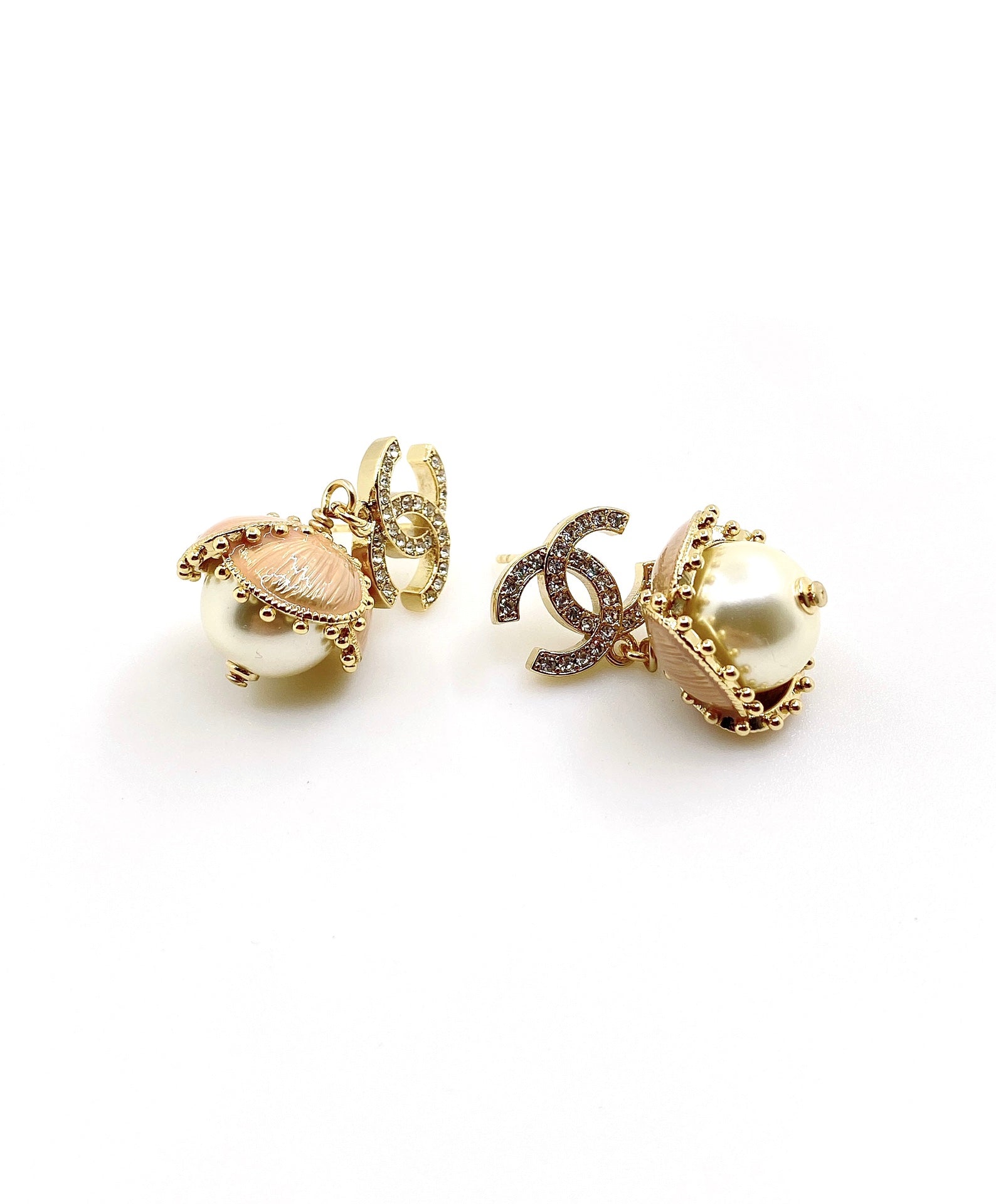18K  Chanel Flowers Earrings