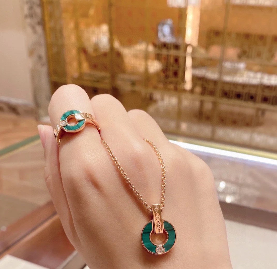 18K BVLGARI Malachite Ring