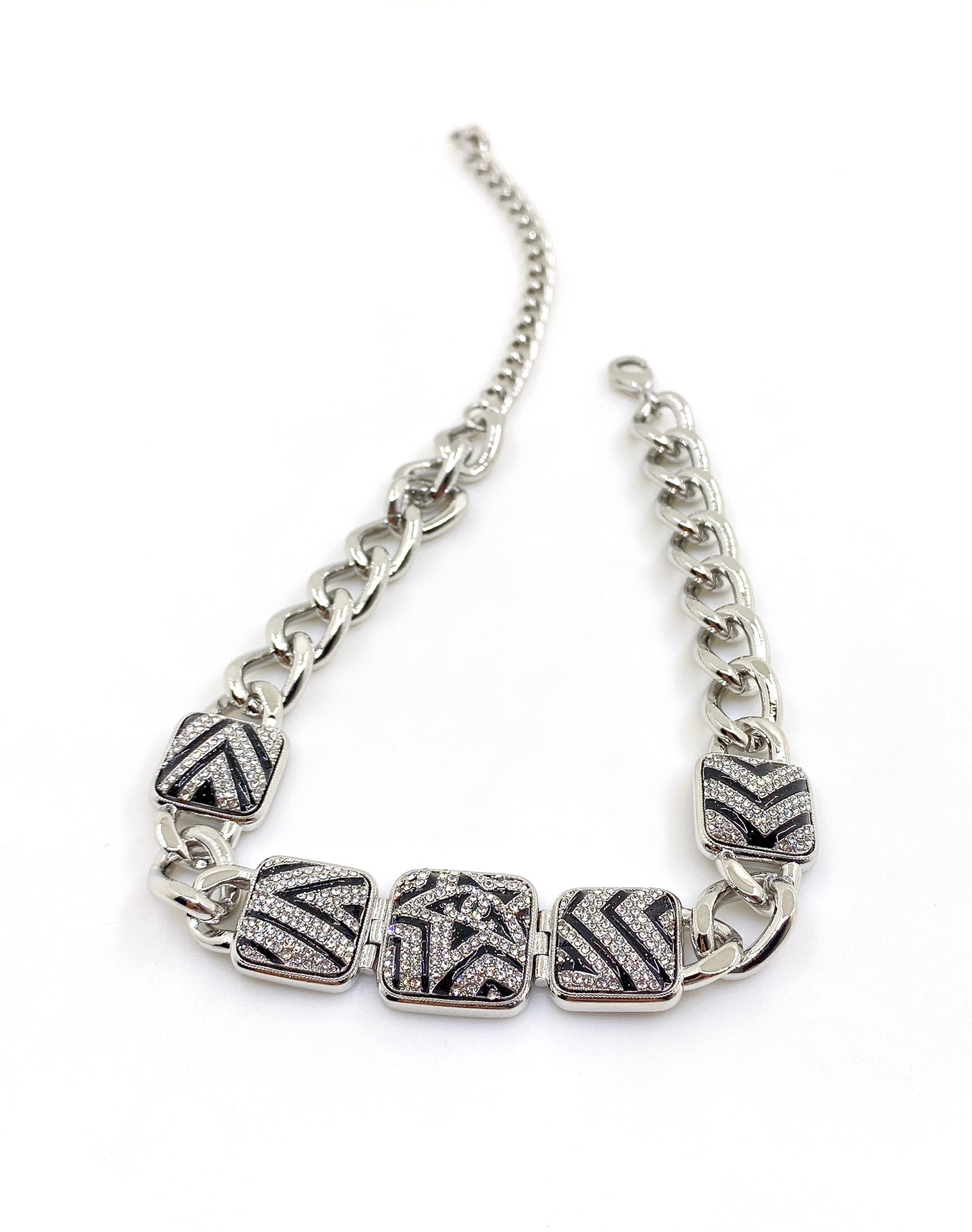 18K  Chanel Star Diamonds Necklace