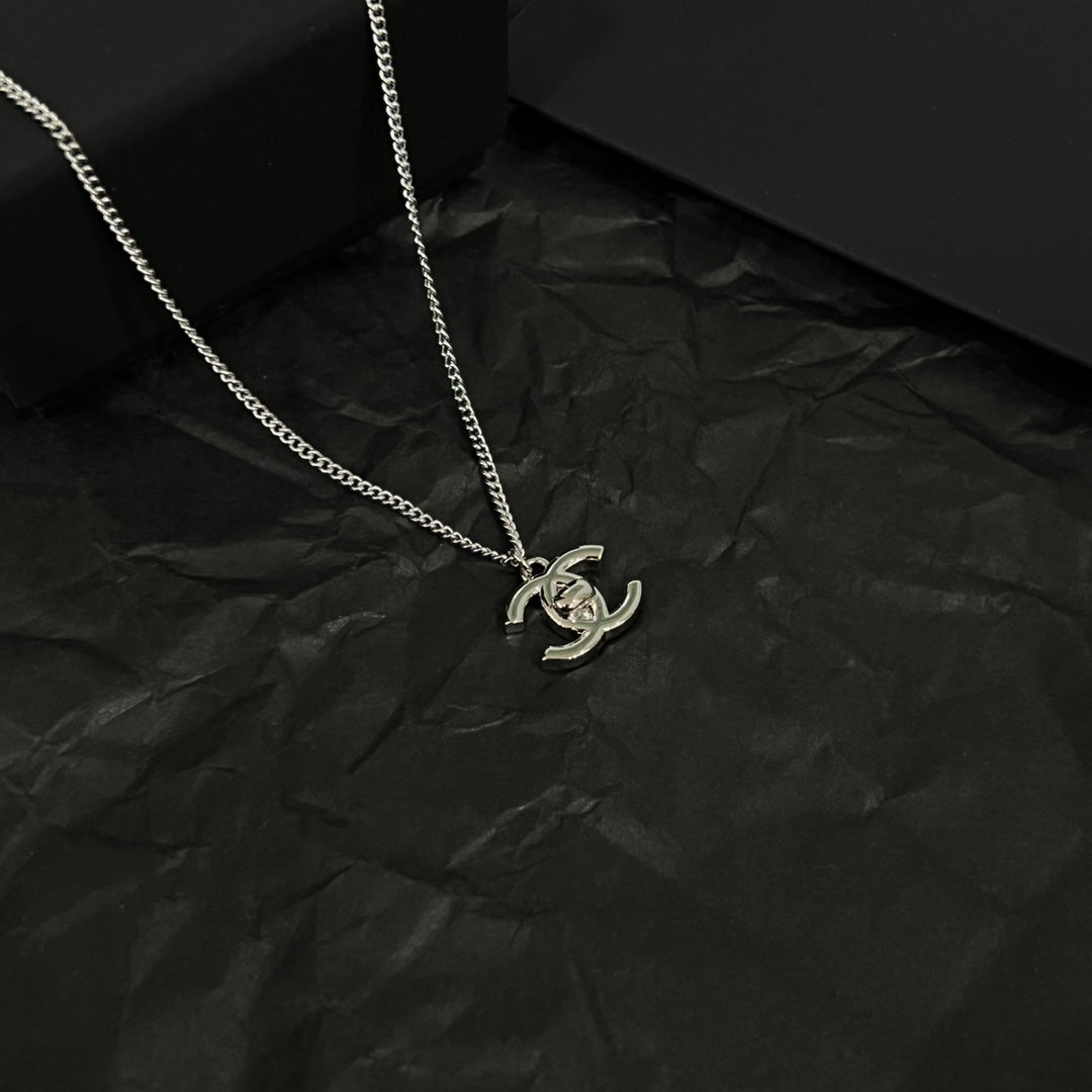 18K  Chanel Vintage Necklace