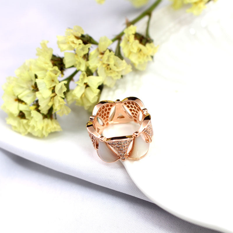 18K BVLGARI Dream Ring