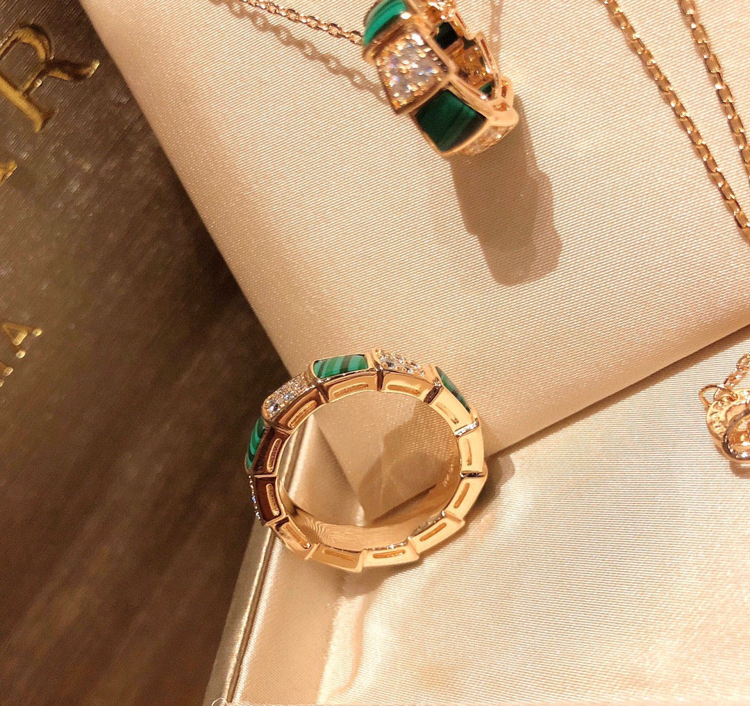 18K BVLGARI Serpenti Viper Malachite Ring