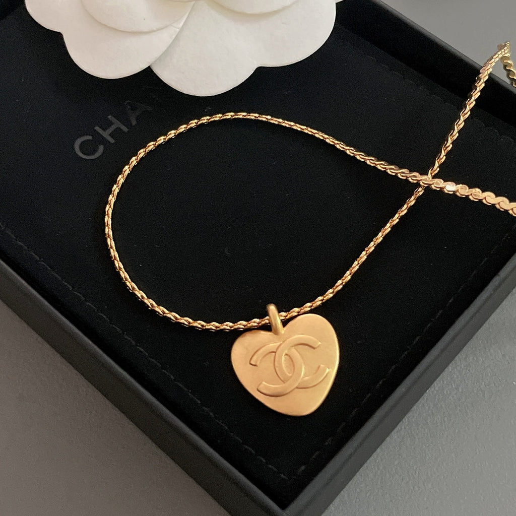 18K  Chanel Vintage Necklace