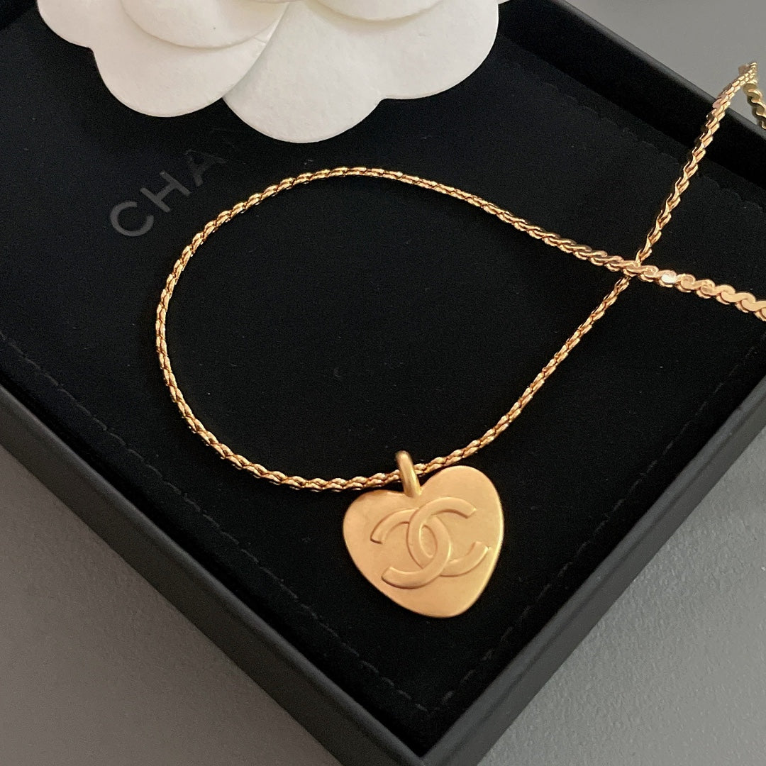 18K  Chanel Vintage Necklace