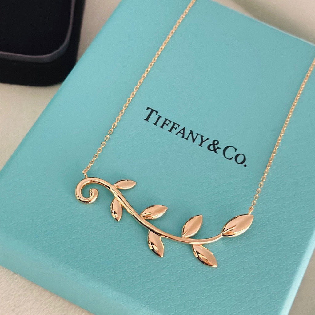 18K Tiffany Olive Leaf Vine Pendant Necklace