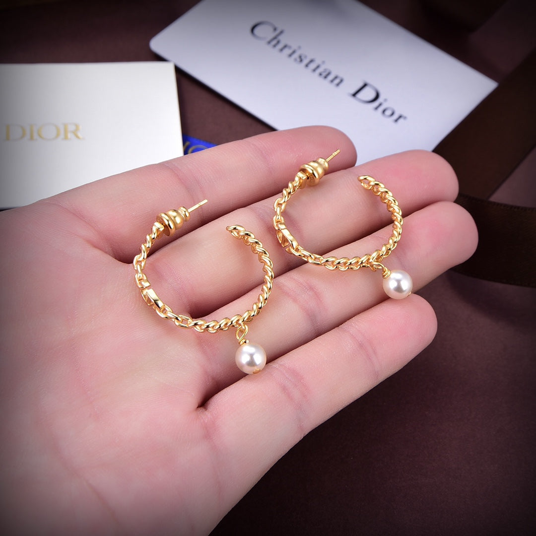 18K Dior 30 Montaigne Earrings