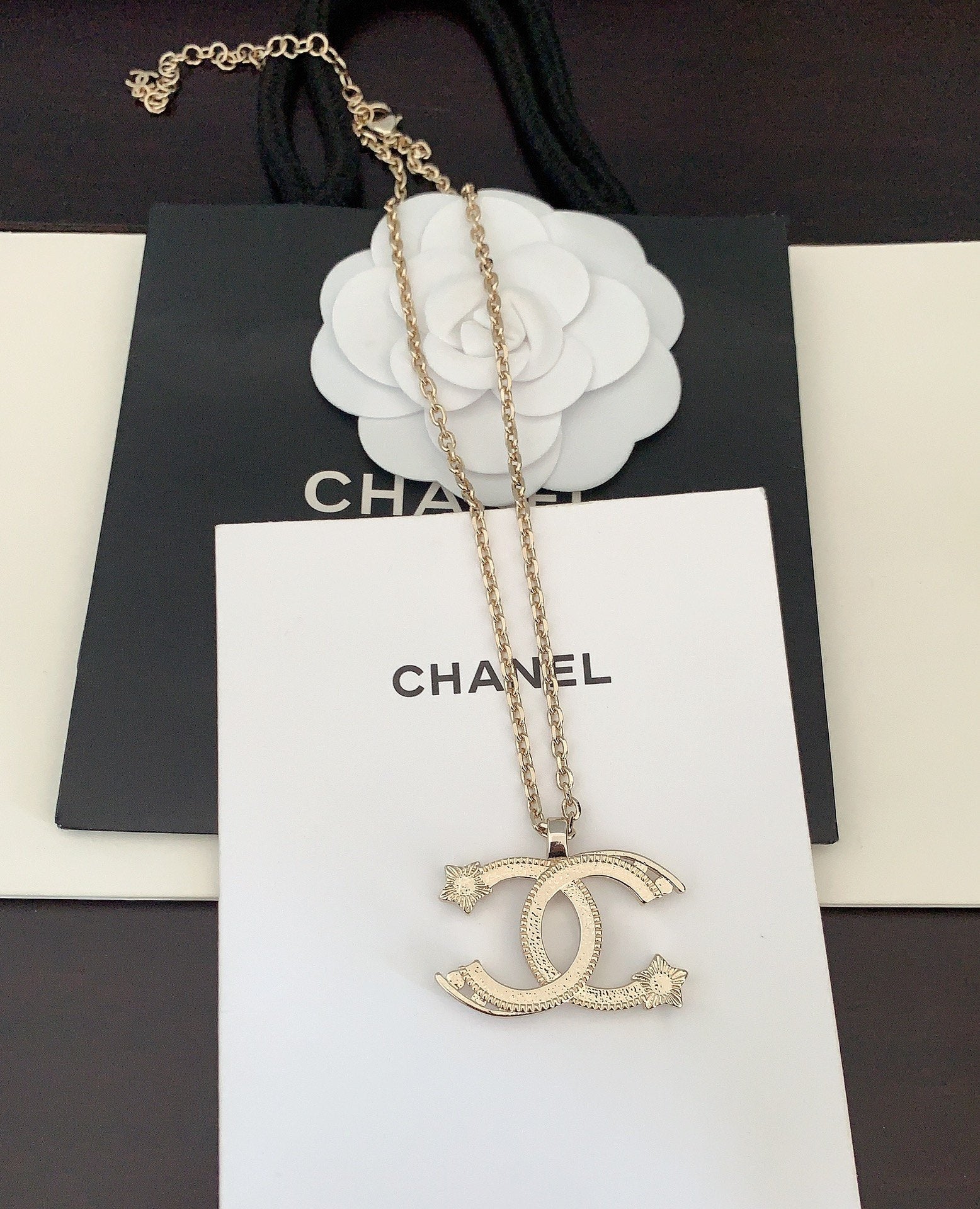 18K  Chanel Star Choker Necklace