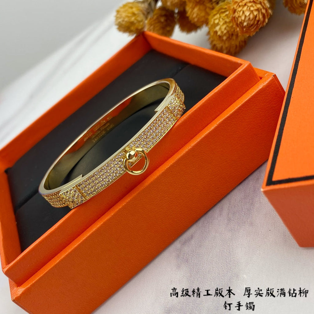 18K Collier De Chien Diamond Hermes Bracelet