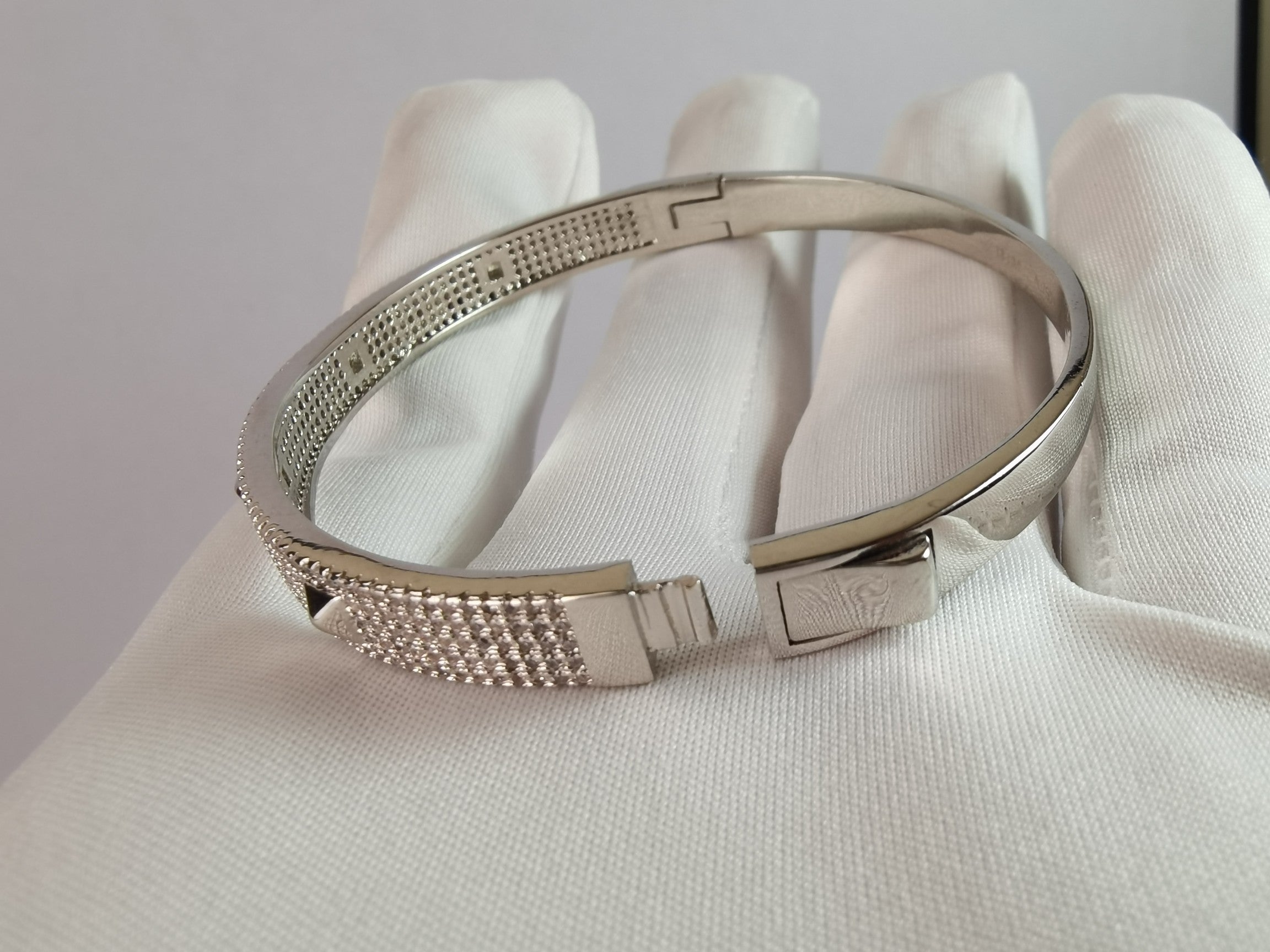 18K Collier De Chien Diamond Hermes Bracelet