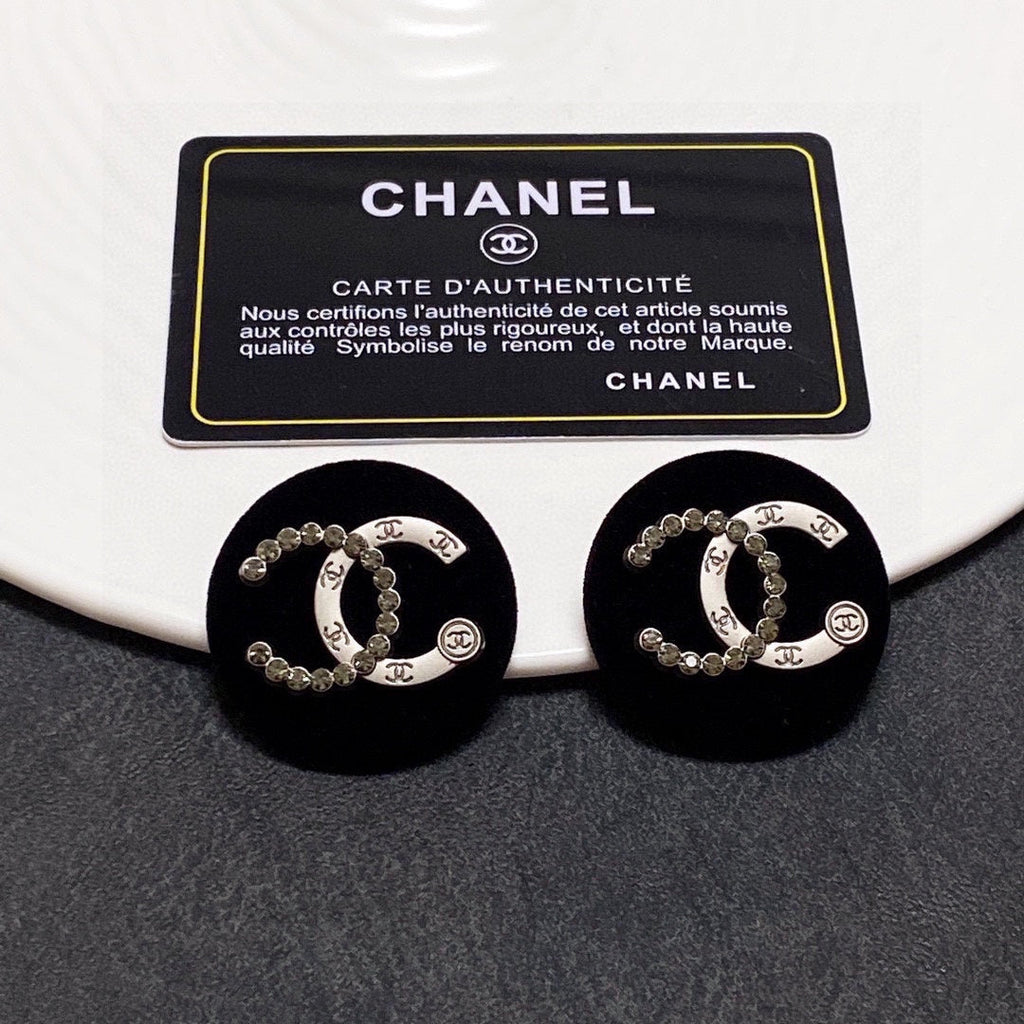 18K  Chanel Black Resin Crystals Earrings
