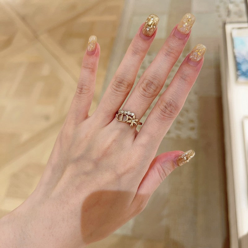 18K Dior Diamond Ring
