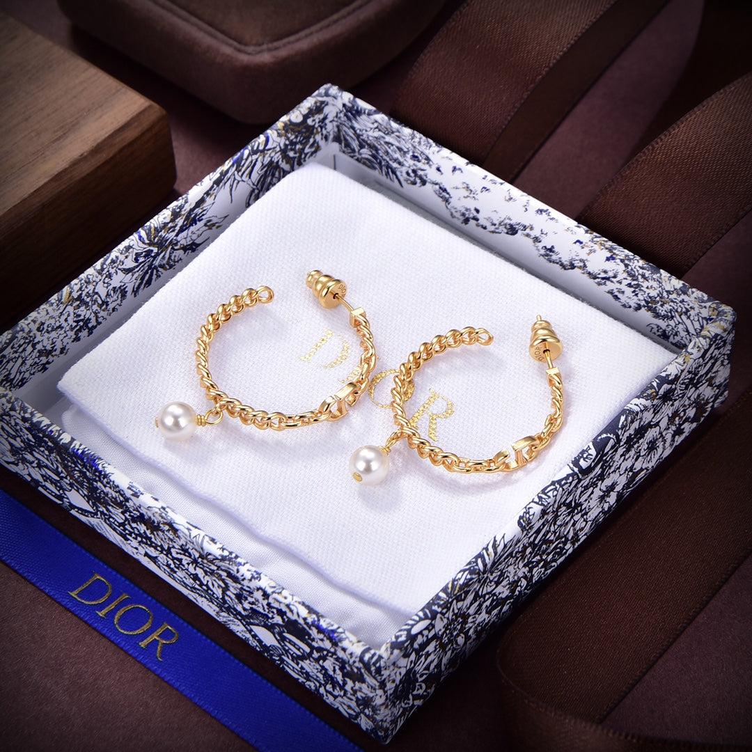 18K Dior 30 Montaigne Earrings