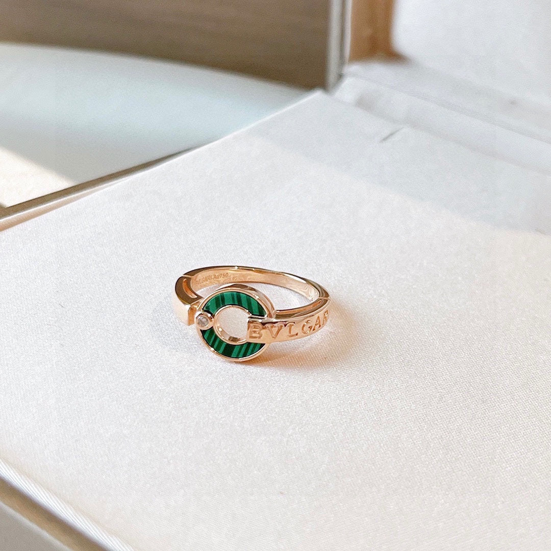 18K BVLGARI Malachite Ring