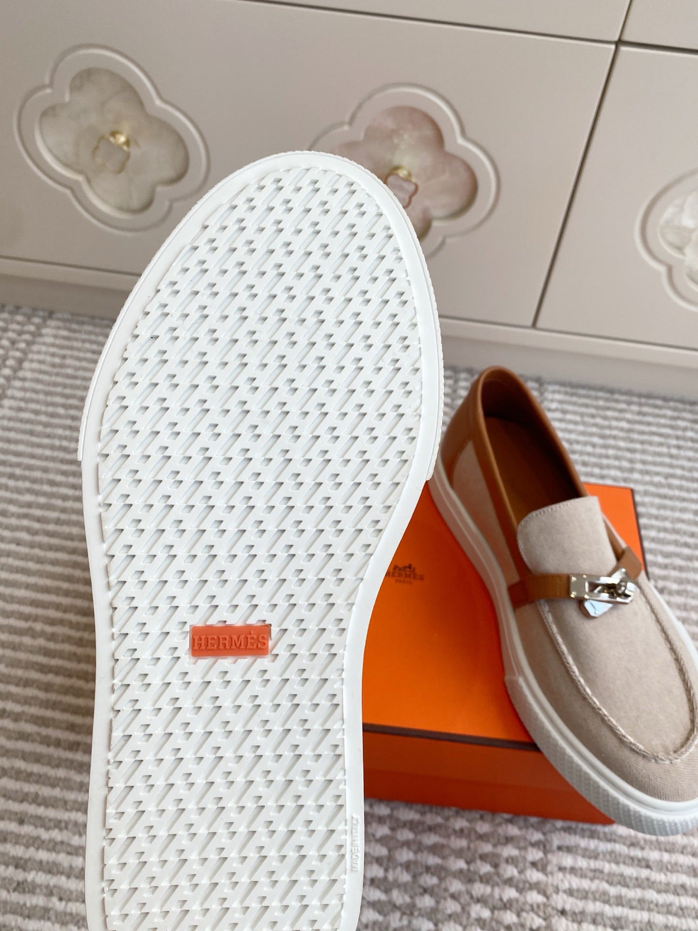 HERMES 25S SLIP-ON IN LIGHT BEIGE CANVAS AND BROWN LAMBSKIN WITH SILVER HARDWARE