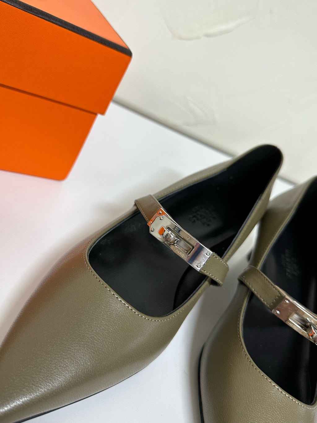 HERMES KIARA FLAT PUMP IN ARMY GREEN CALFSKIN