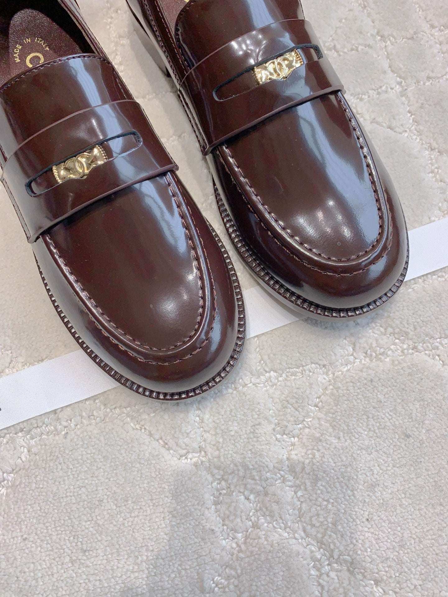 CHANEL 25S MOASINS IN ROSEWOOD CALFSKIN GOLD HARDWARE