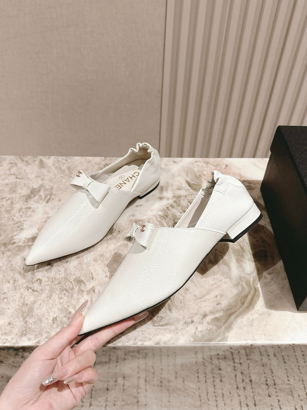 CHANEL FLATS 25S IN WHITE PATENT LEATHER