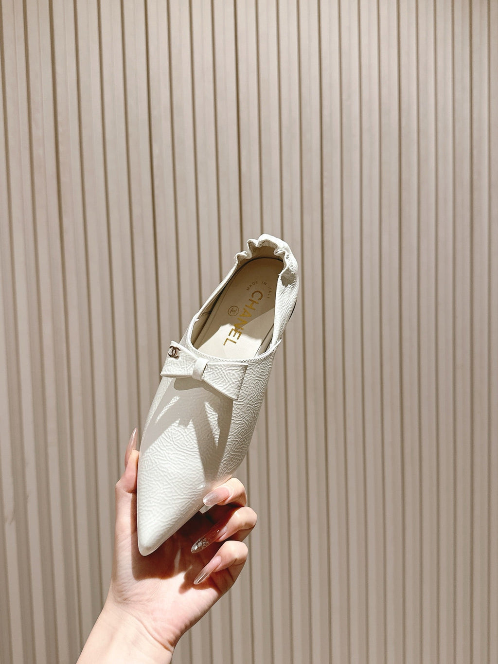 CHANEL FLATS 25S IN WHITE PATENT LEATHER