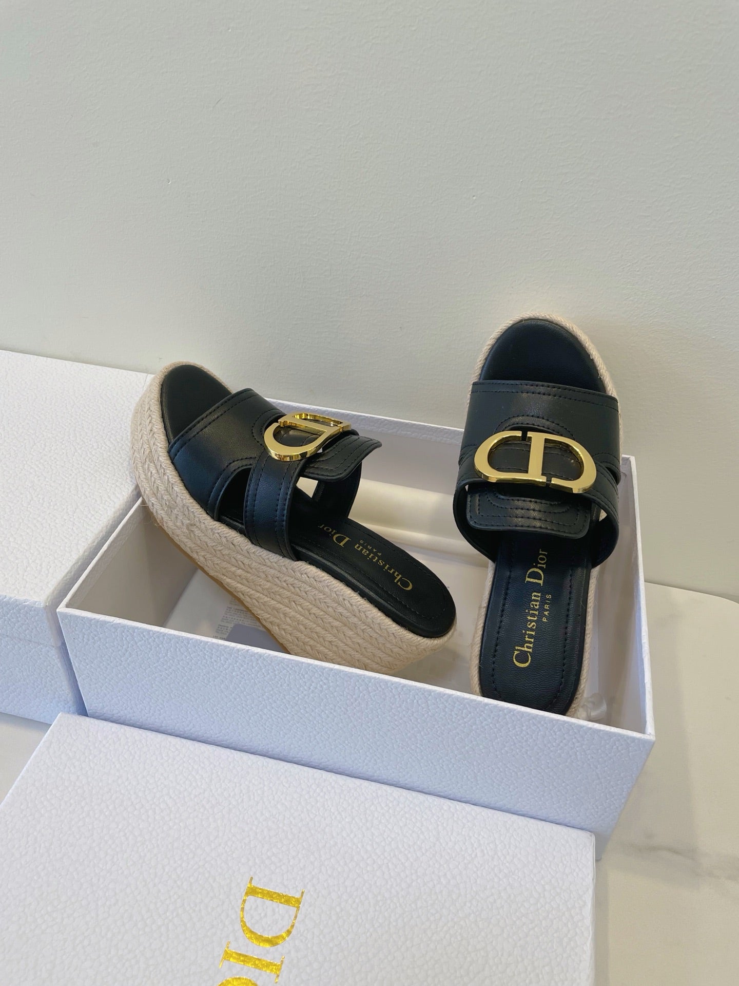 DIOR MONTAIGNE WEDGE SLIDE 95MM IN BLACK CALFSKIN