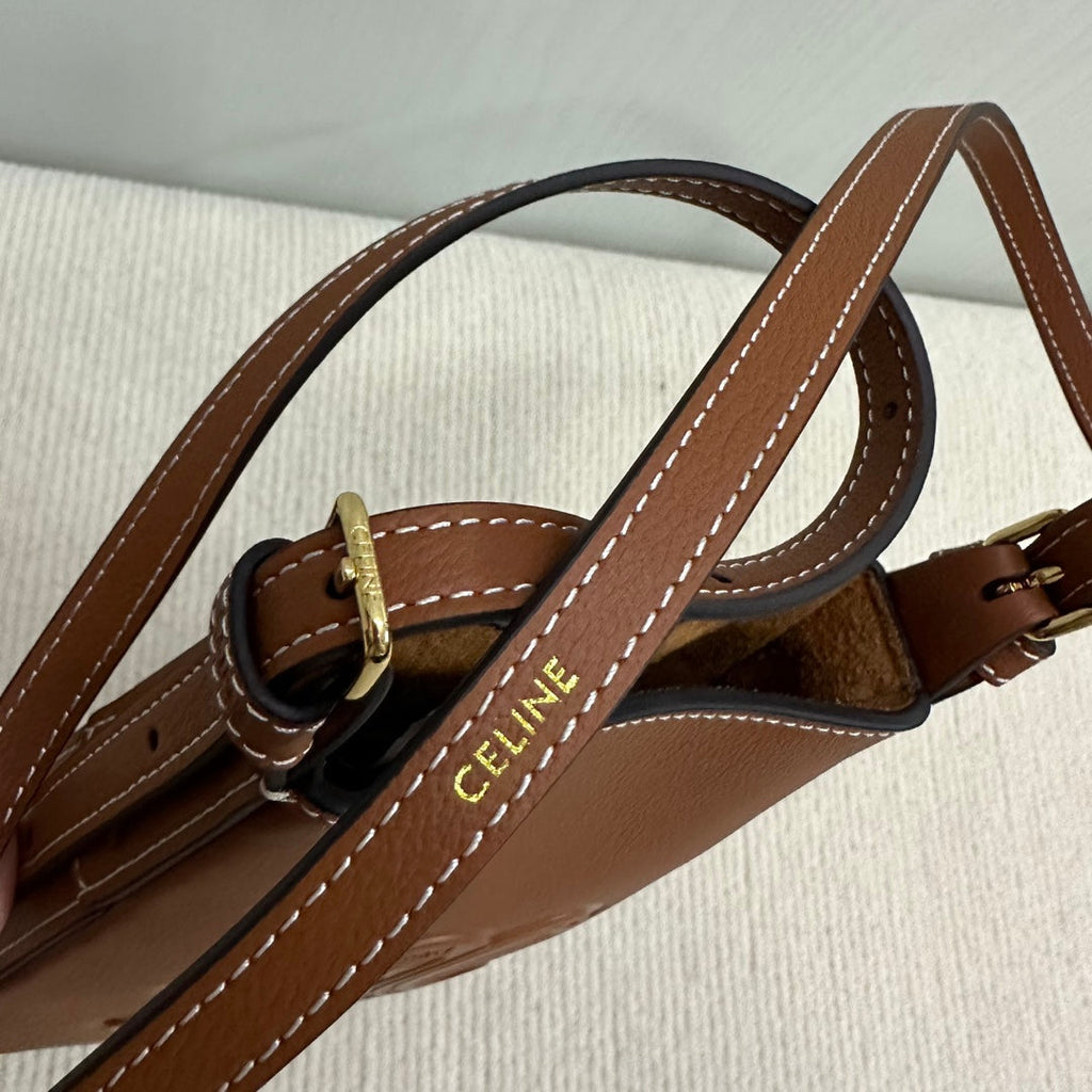 CELINE PHONE POUCH HELOISE 19 IN IRISH COFFEE SUPPLE CALFSKIN