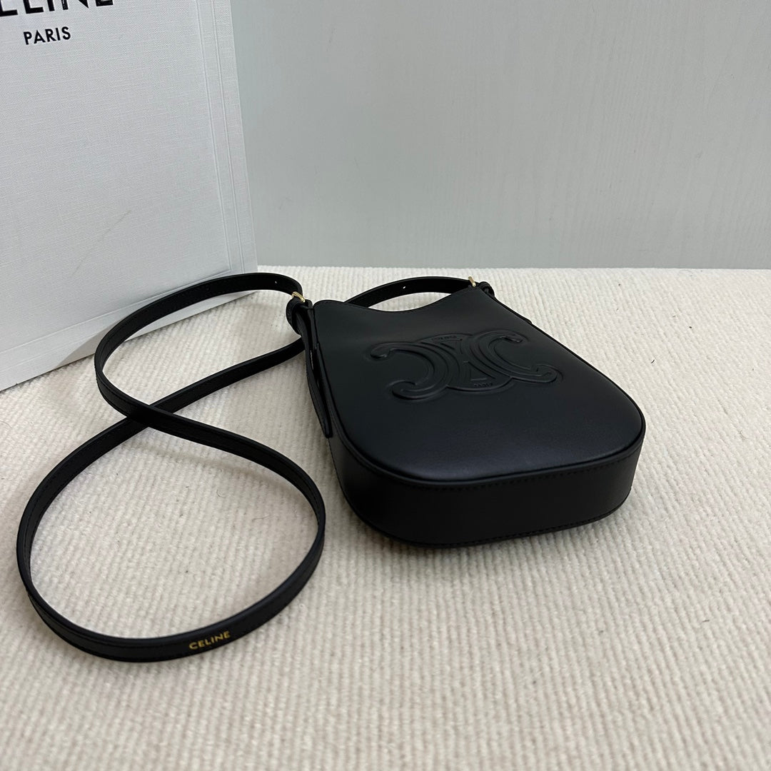 CELINE PHONE POUCH HELOISE 19 IN BLACK SUPPLE CALFSKIN