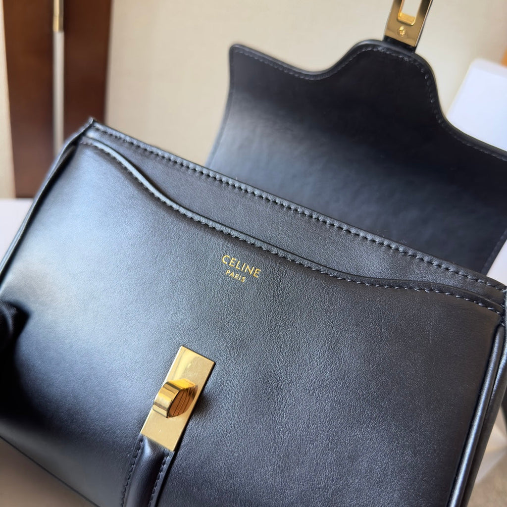 CELINE CLASSIQUE BAG 17 IN BLACK CALFSKIN GOLD HARDWARE