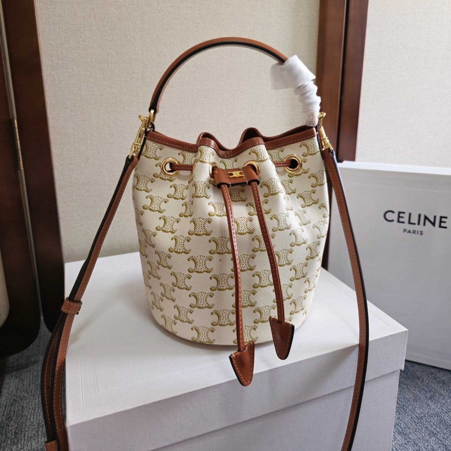 CELINE CLARA BAG 19 IN WHITE TRIOMPHE CANVAS AND BROWN CALFSKIN TRIM