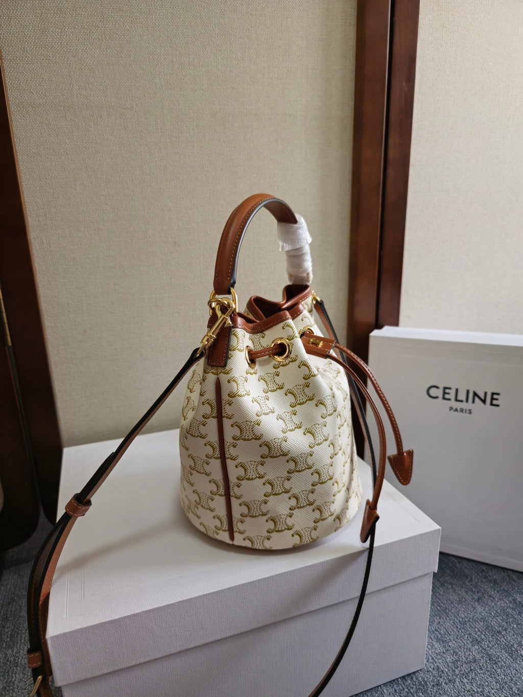 CELINE CLARA BAG 19 IN WHITE TRIOMPHE CANVAS AND BROWN CALFSKIN TRIM