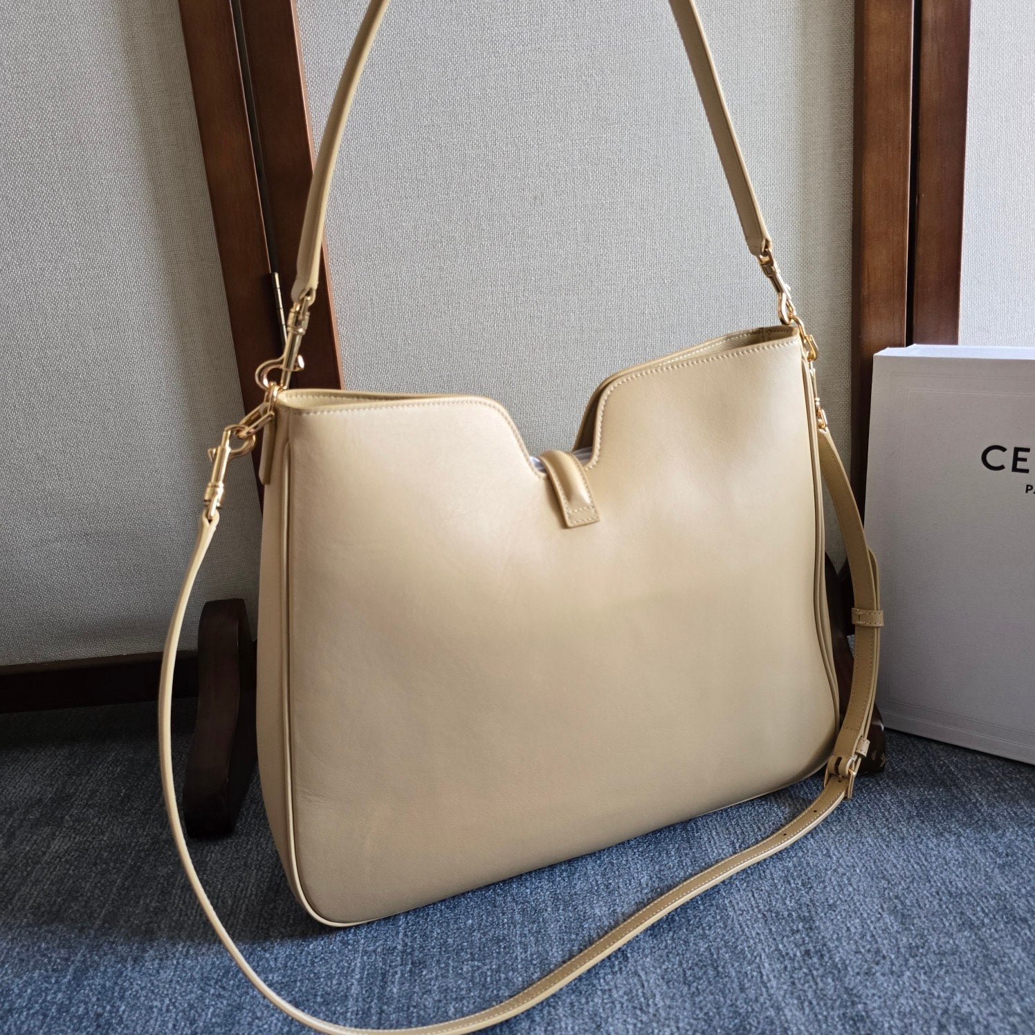 CELINE MEDIUM CAMILLE 16 SOFT BAG 36 LIGHT BEIGE IN SMOOTH CALFSKIN
