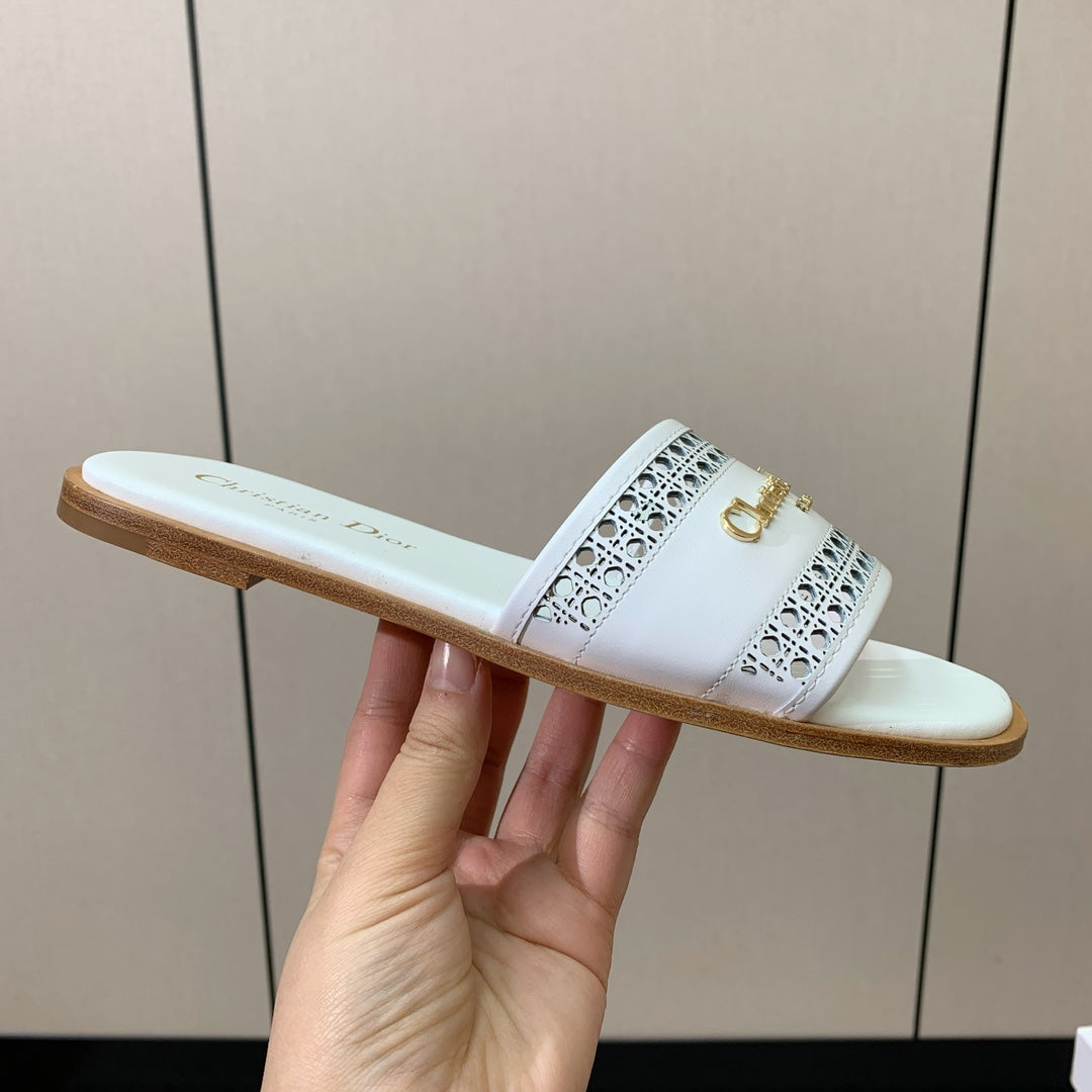 DIOR DWAY WHITE CALFSKIN AND GOLD LOGO