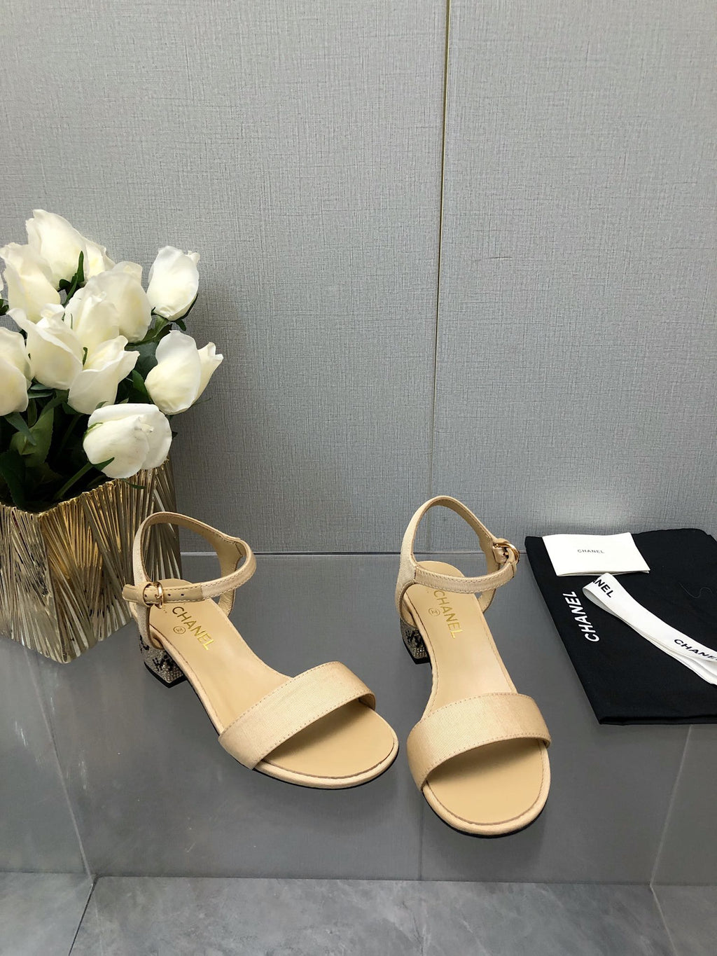 CHANEL BLOCK HEEL WITH CRYSTAL 5 CM SANDAL IN SAND BROWN FABRIC